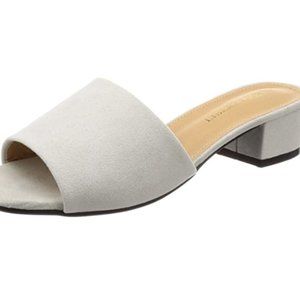 Elegant and beautiful single belt low heel sandals